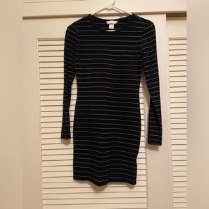 H&M Black and White Stripe Long sleeve Dress